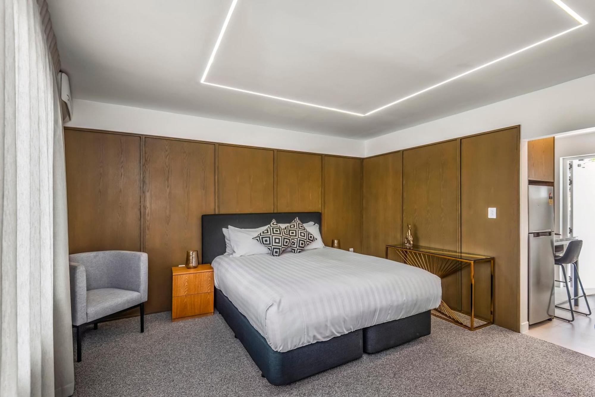 Poenamo Hotel Оукланд Екстериор снимка