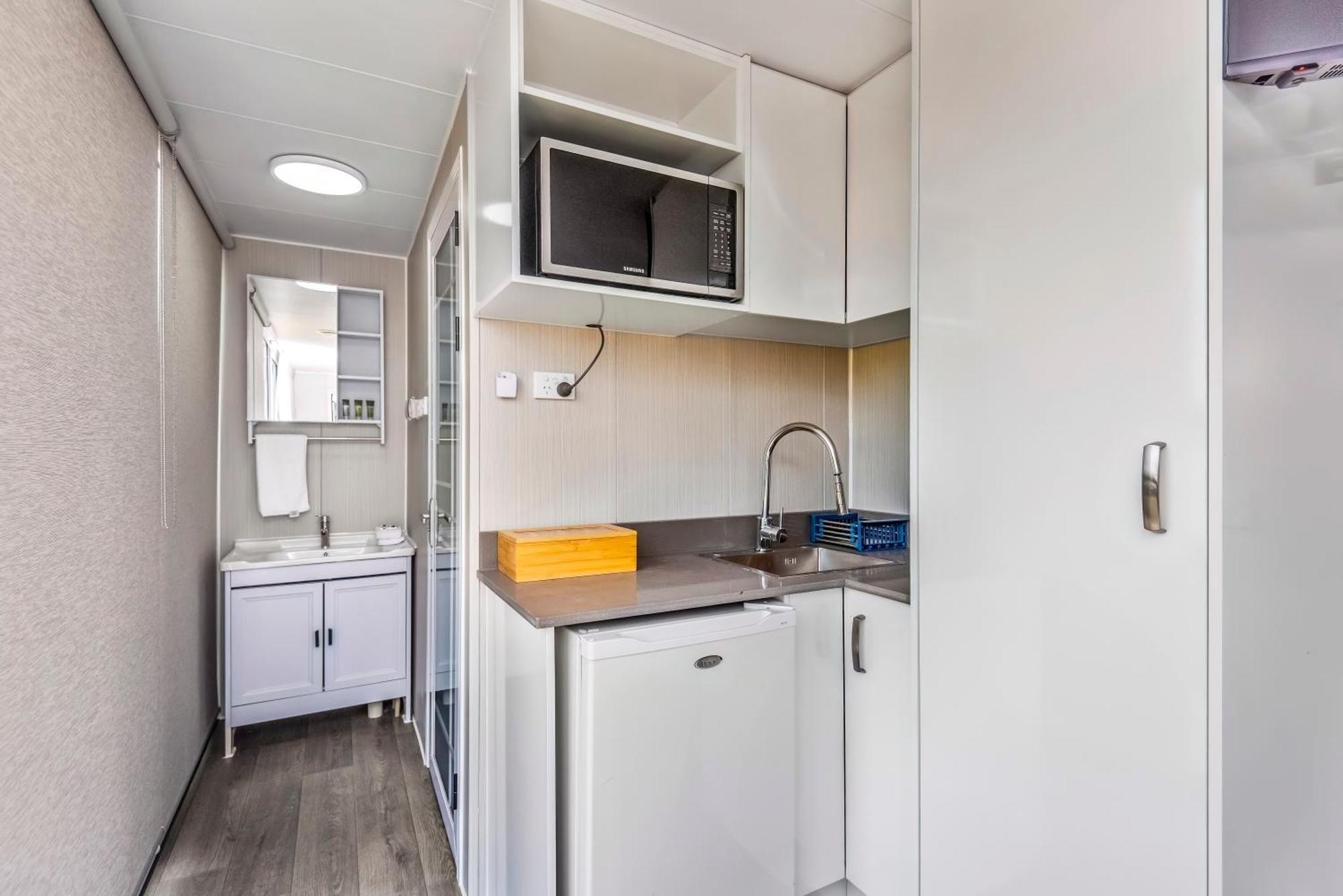 Poenamo Hotel Оукланд Екстериор снимка