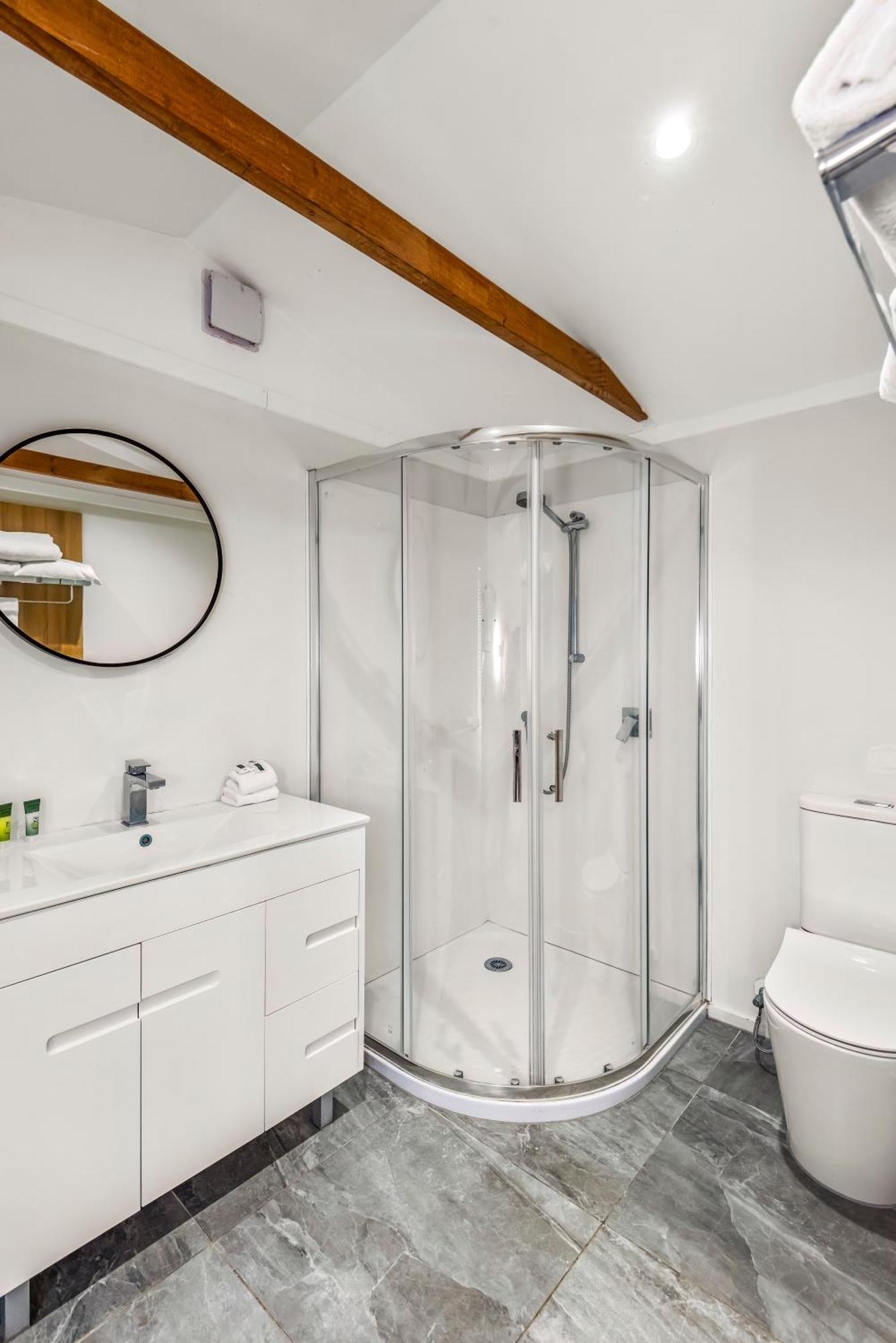 Poenamo Hotel Оукланд Екстериор снимка