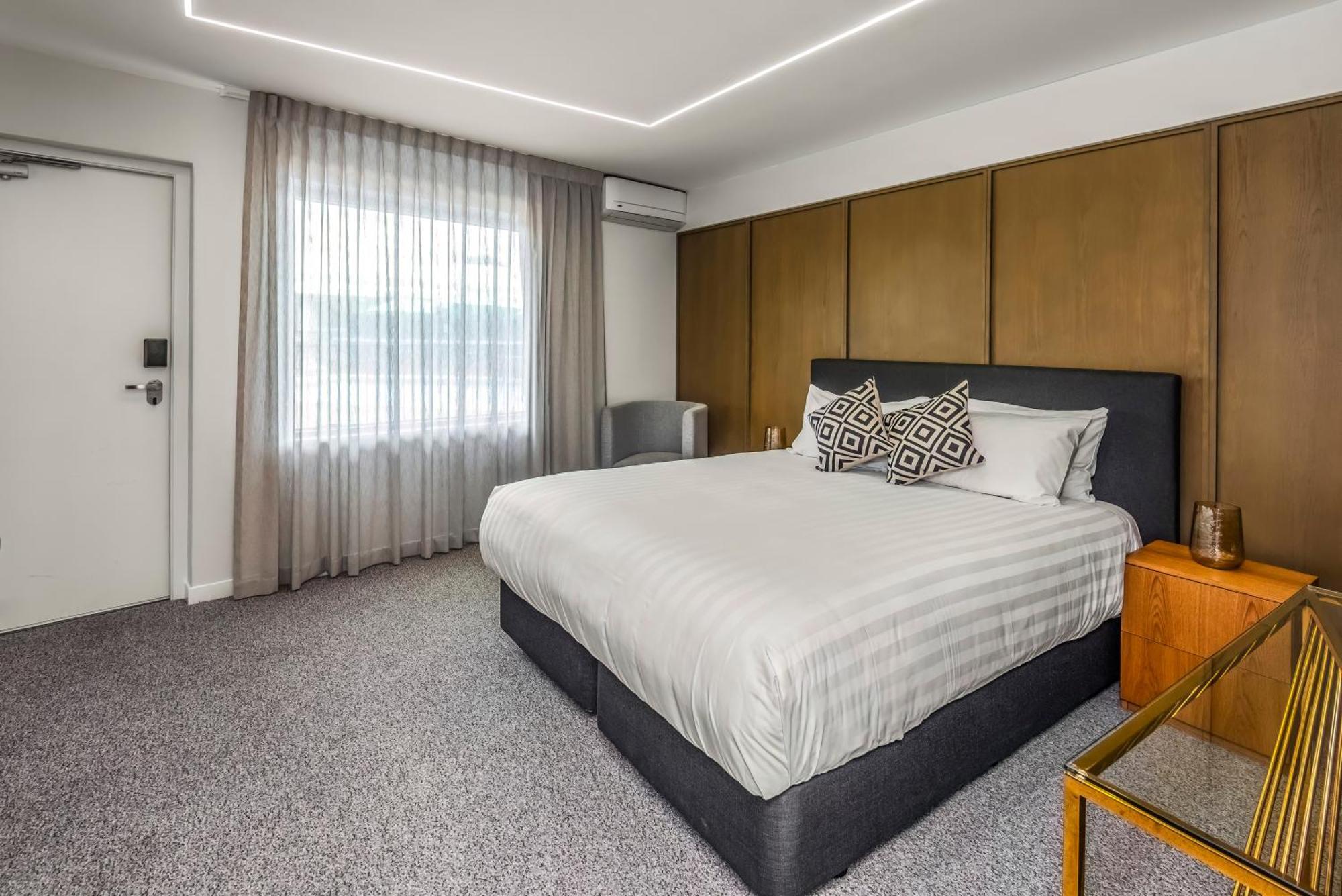 Poenamo Hotel Оукланд Екстериор снимка