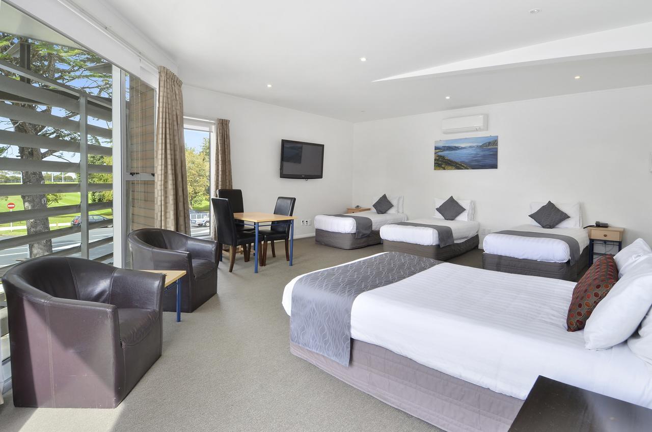 Poenamo Hotel Оукланд Екстериор снимка