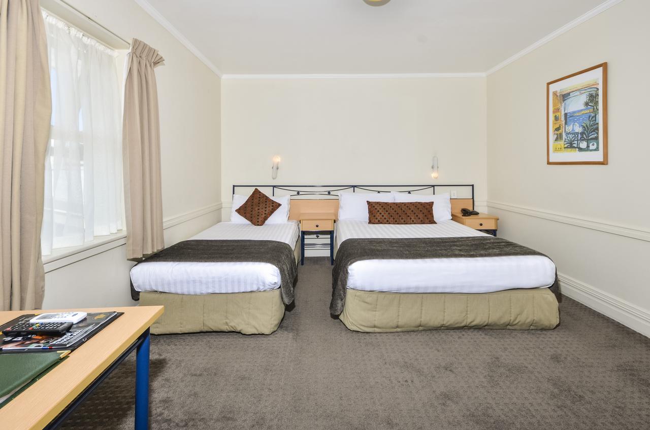 Poenamo Hotel Оукланд Екстериор снимка