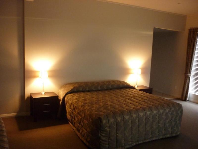 Poenamo Hotel Оукланд Екстериор снимка