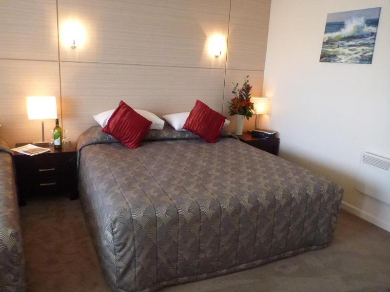 Poenamo Hotel Оукланд Екстериор снимка